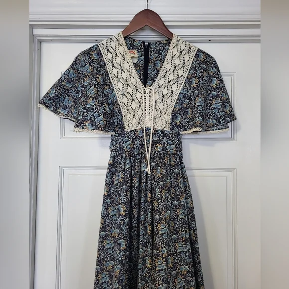 Phase II Vintage 70's Blue Calico Floral Prairie Cottage Boho Maxi Dress Size 11